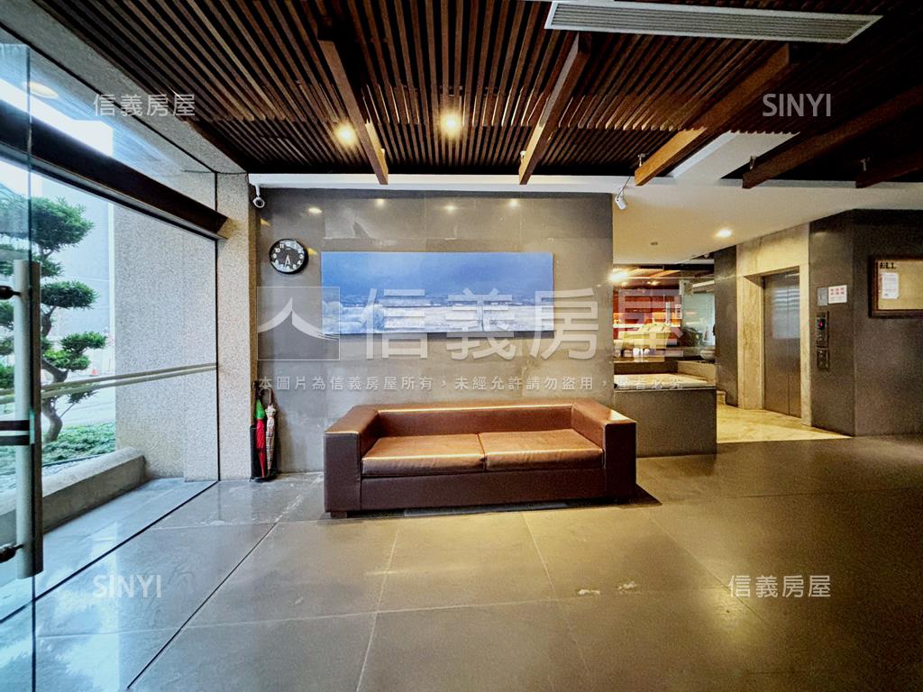 稀有賞自由面公園四房平車房屋室內格局與周邊環境