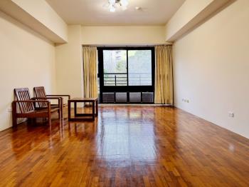 稀有賞自由面公園四房平車