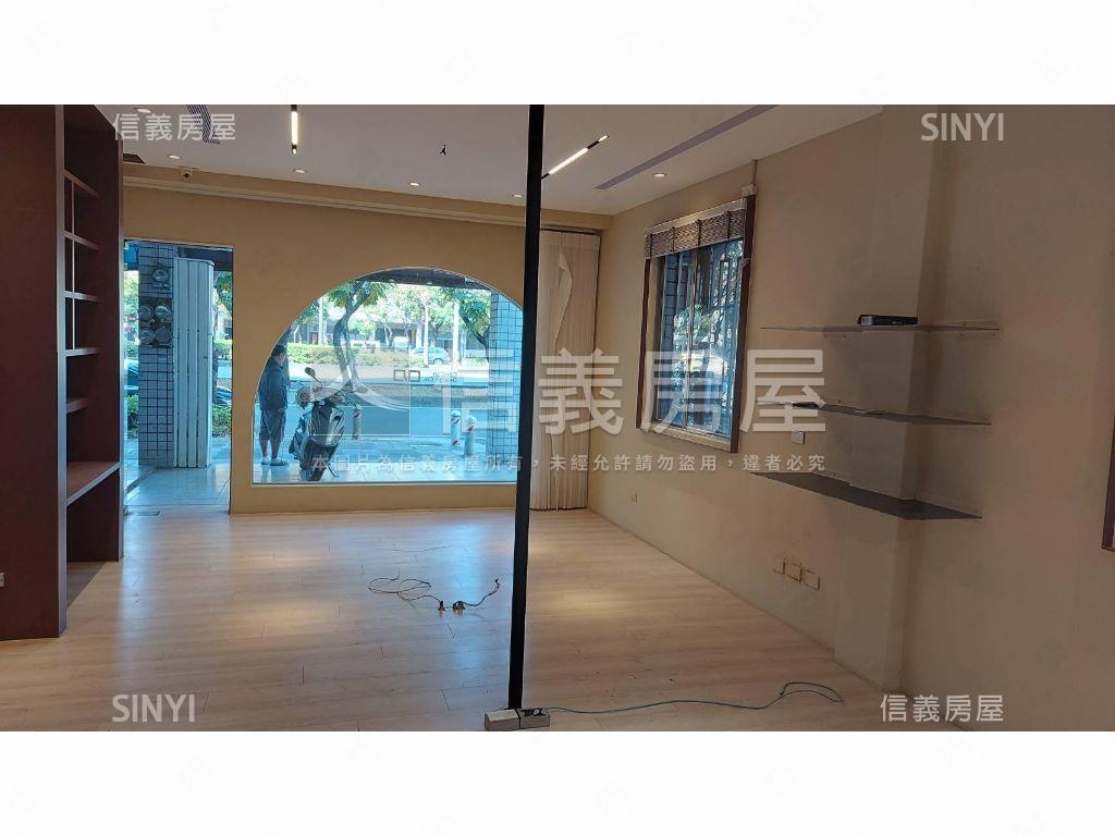 民權二路邊間透天店面房屋室內格局與周邊環境