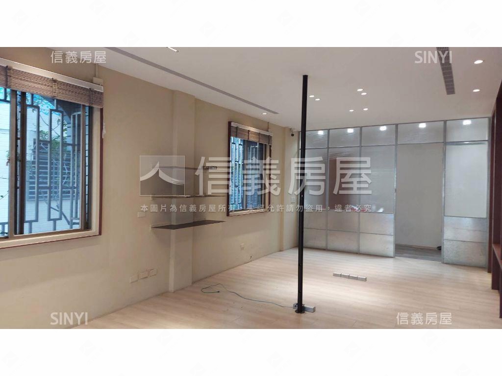 民權二路邊間透天店面房屋室內格局與周邊環境