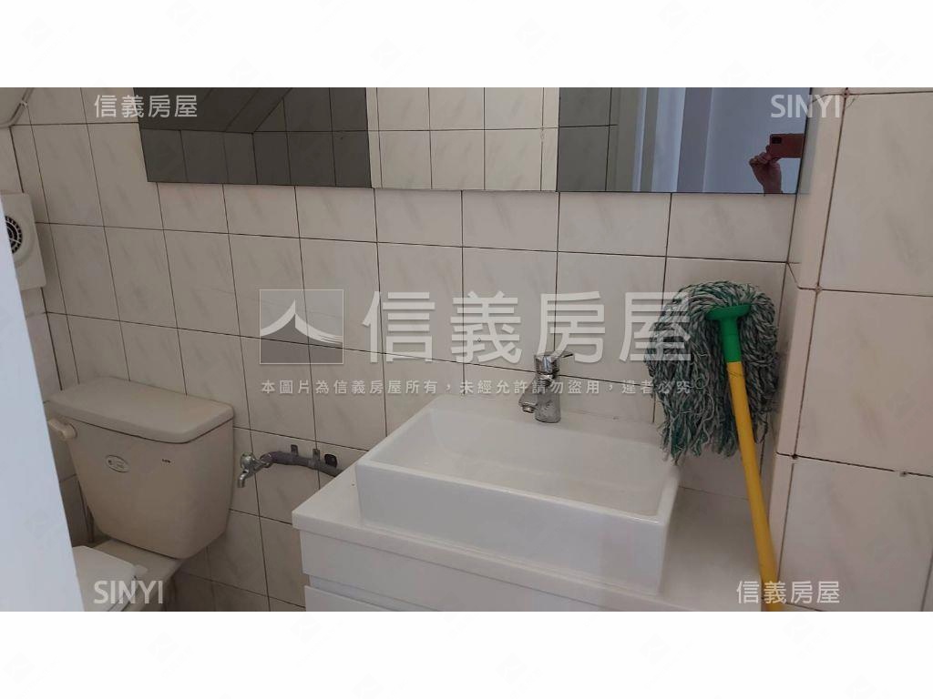 民權二路邊間透天店面房屋室內格局與周邊環境