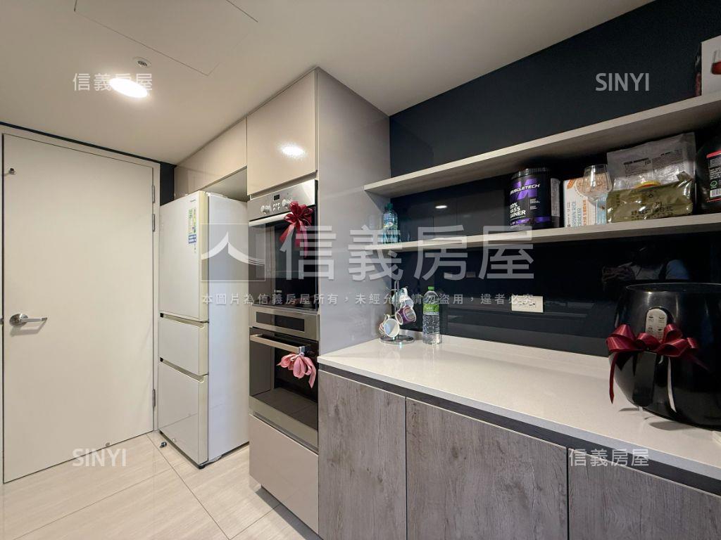 東方嘉磐裝潢三房附雙平車房屋室內格局與周邊環境