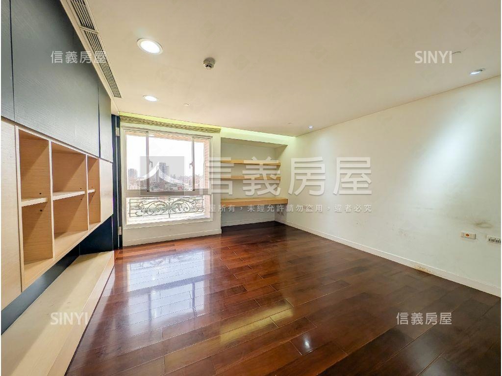 米蘭花園大戶雙車位房屋室內格局與周邊環境