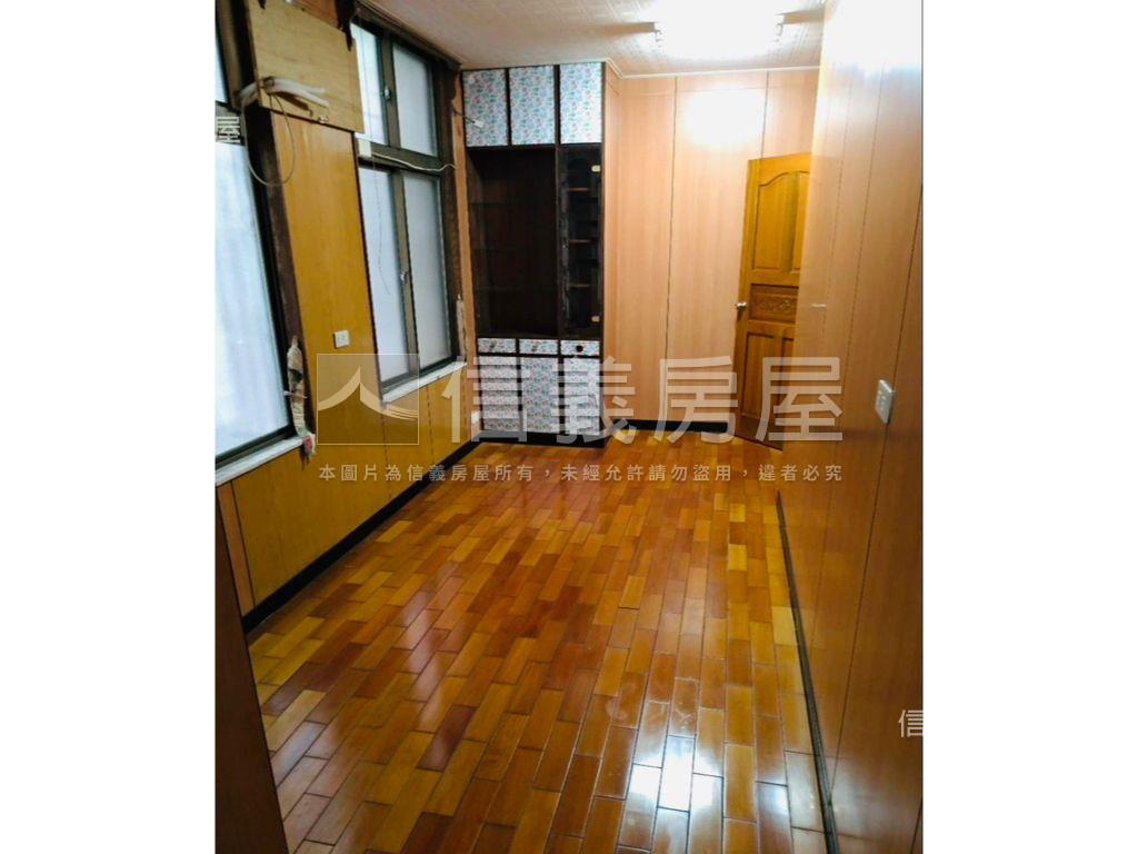 建國路近大成國中五房透天房屋室內格局與周邊環境