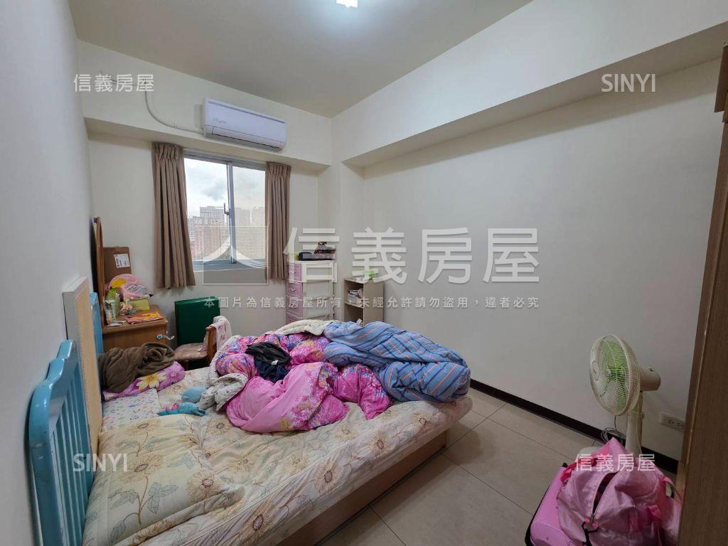 凡爾賽邊間兩房中庭戶房屋室內格局與周邊環境