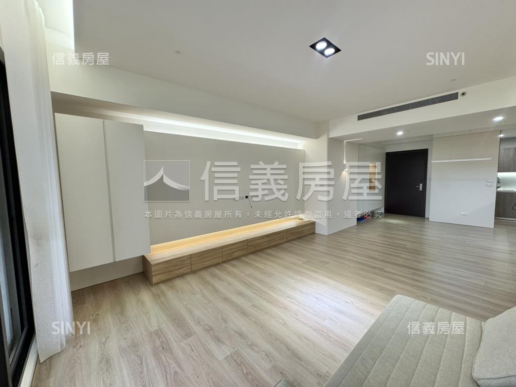 八期三房雙平車高樓視野戶房屋室內格局與周邊環境