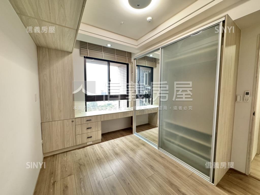 八期三房雙平車高樓視野戶房屋室內格局與周邊環境