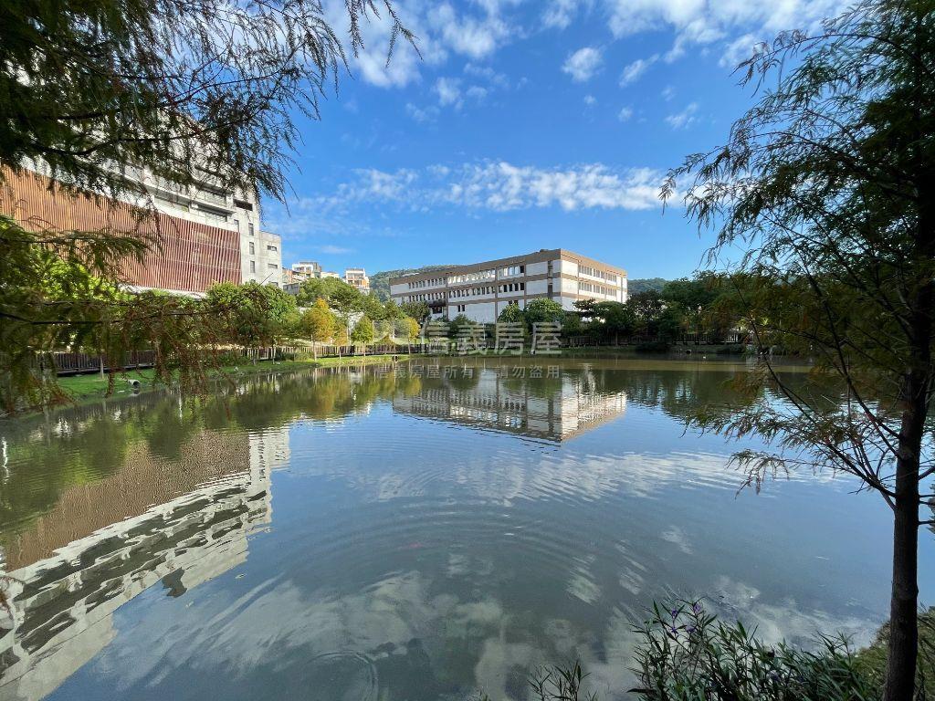 綠意盎然．大氣威靈頓房屋室內格局與周邊環境