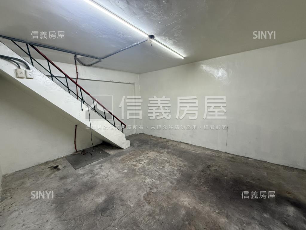 萬大賺錢金店面房屋室內格局與周邊環境