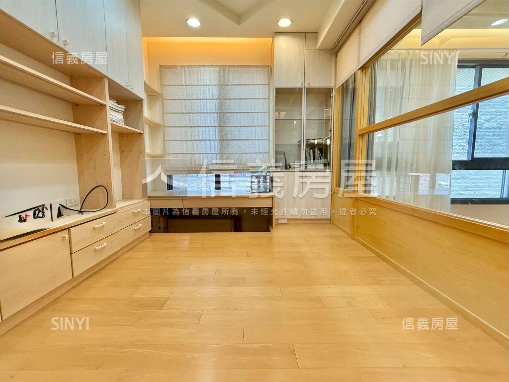 鉅虹水之庭捷運美三房平車房屋室內格局與周邊環境