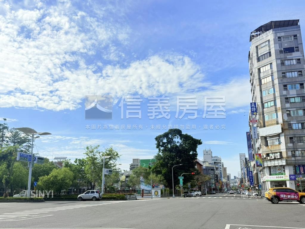 三多商圈正街邊間透店房屋室內格局與周邊環境