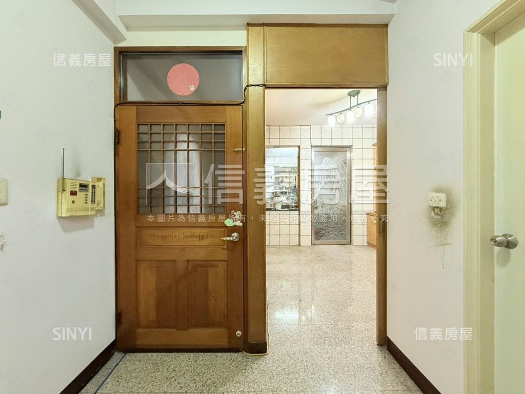中山路面公園金店住房屋室內格局與周邊環境