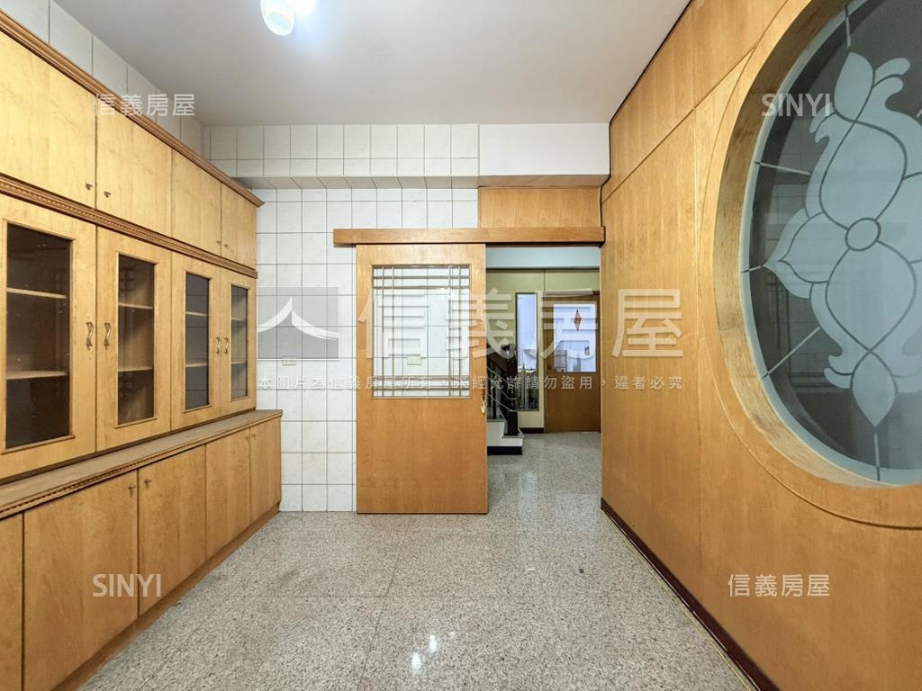 中山路面公園金店住房屋室內格局與周邊環境
