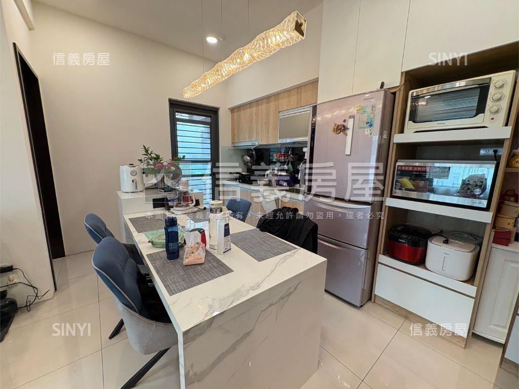 專任大睦敦品兩房車位房屋室內格局與周邊環境