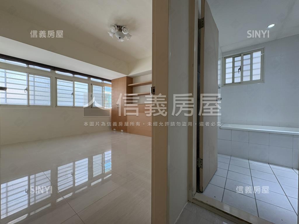 專任低總美裝邊間三房美寓房屋室內格局與周邊環境