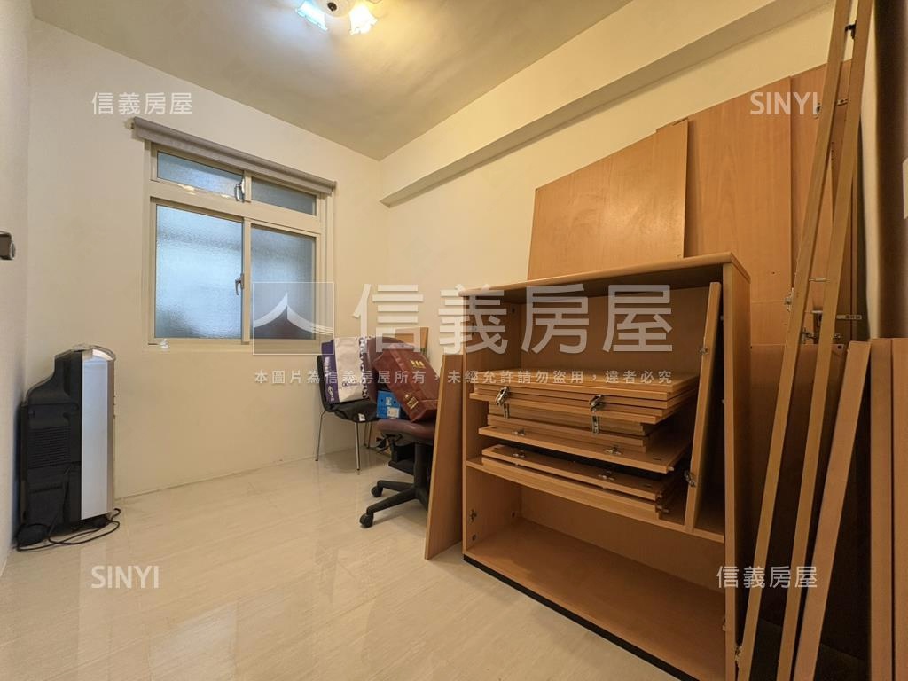 專任低總美裝邊間三房美寓房屋室內格局與周邊環境