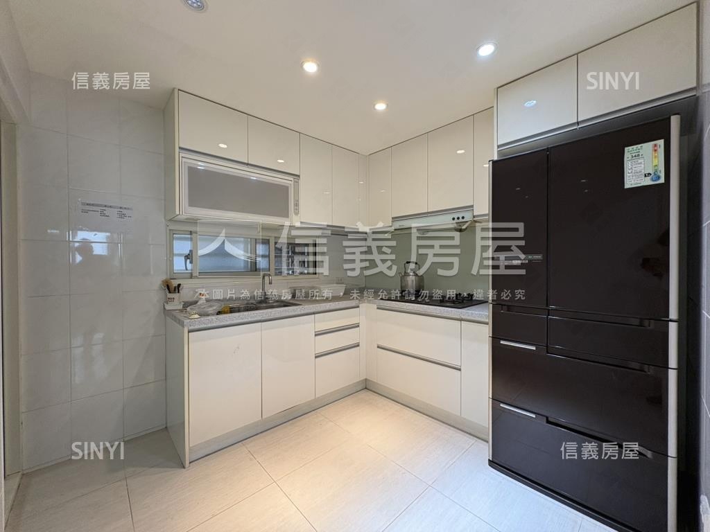 專任低總美裝邊間三房美寓房屋室內格局與周邊環境