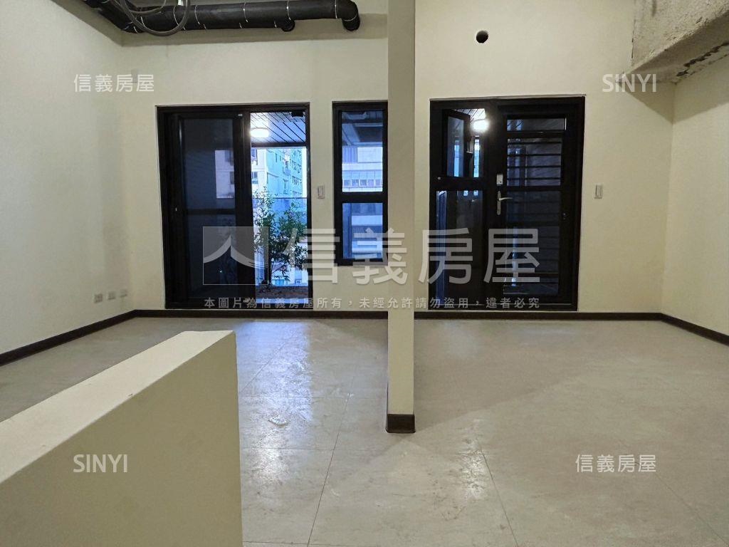 亞灣愛河畔景觀美宅房屋室內格局與周邊環境