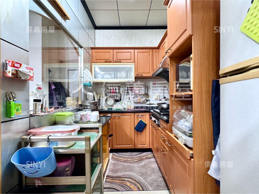 ｜首推專案｜正街質感車墅房屋室內格局與周邊環境