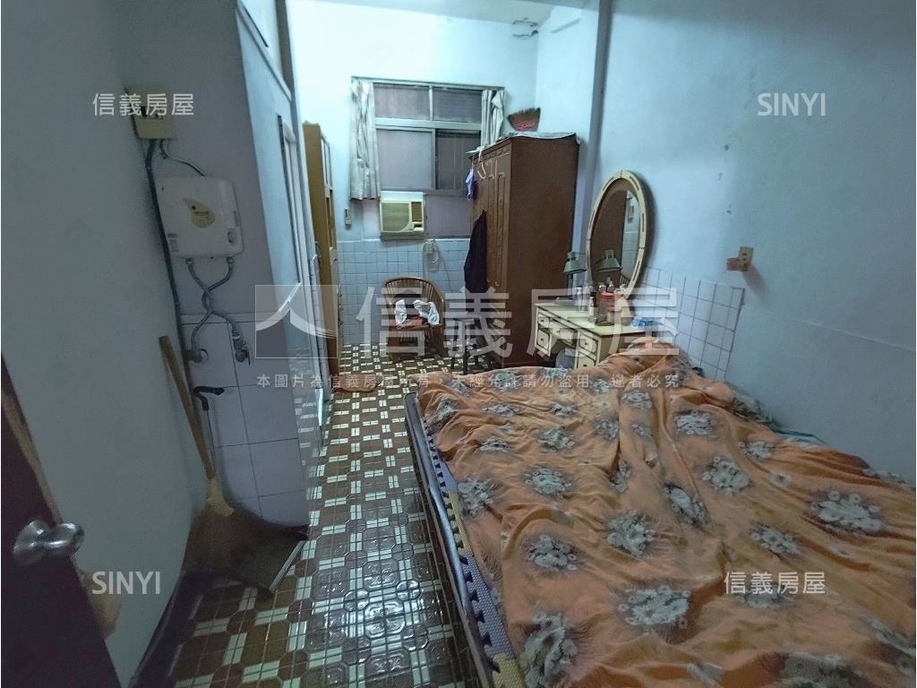 火車站低總價三樓透天房屋室內格局與周邊環境