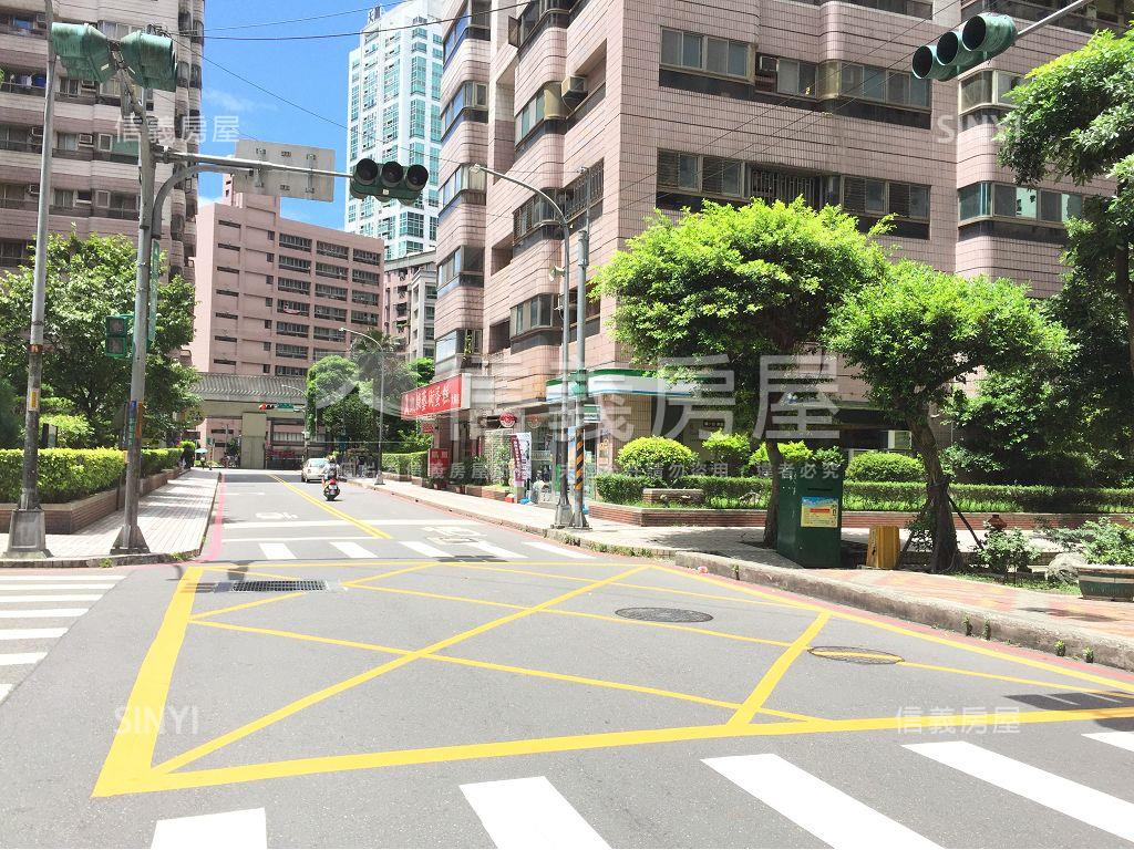 登峰天廈綠意三房房屋室內格局與周邊環境