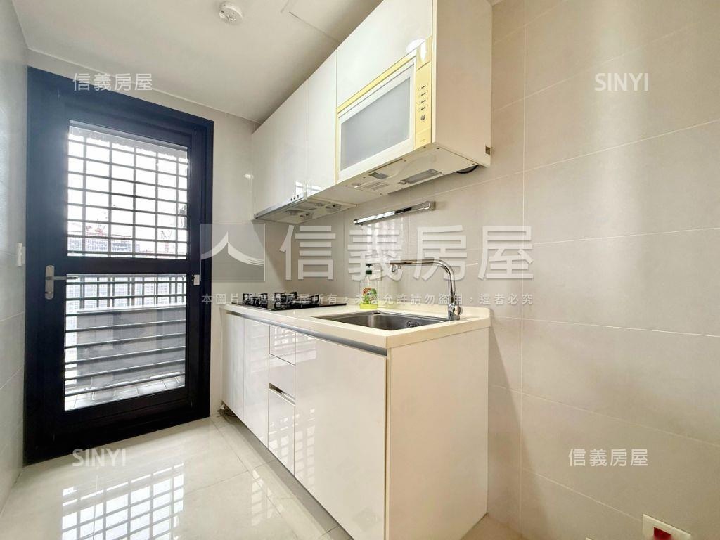 景觀無價巨人稀有戶雙車位房屋室內格局與周邊環境