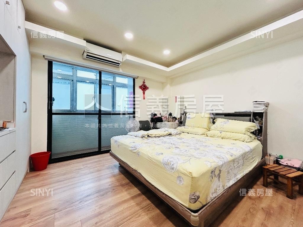 長安裝潢電梯四房車位房屋室內格局與周邊環境