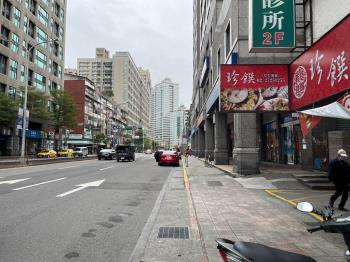 ★忠孝永春百坪店面★