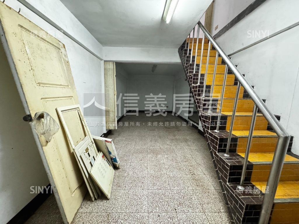 埔墘邊間★醒目店面房屋室內格局與周邊環境
