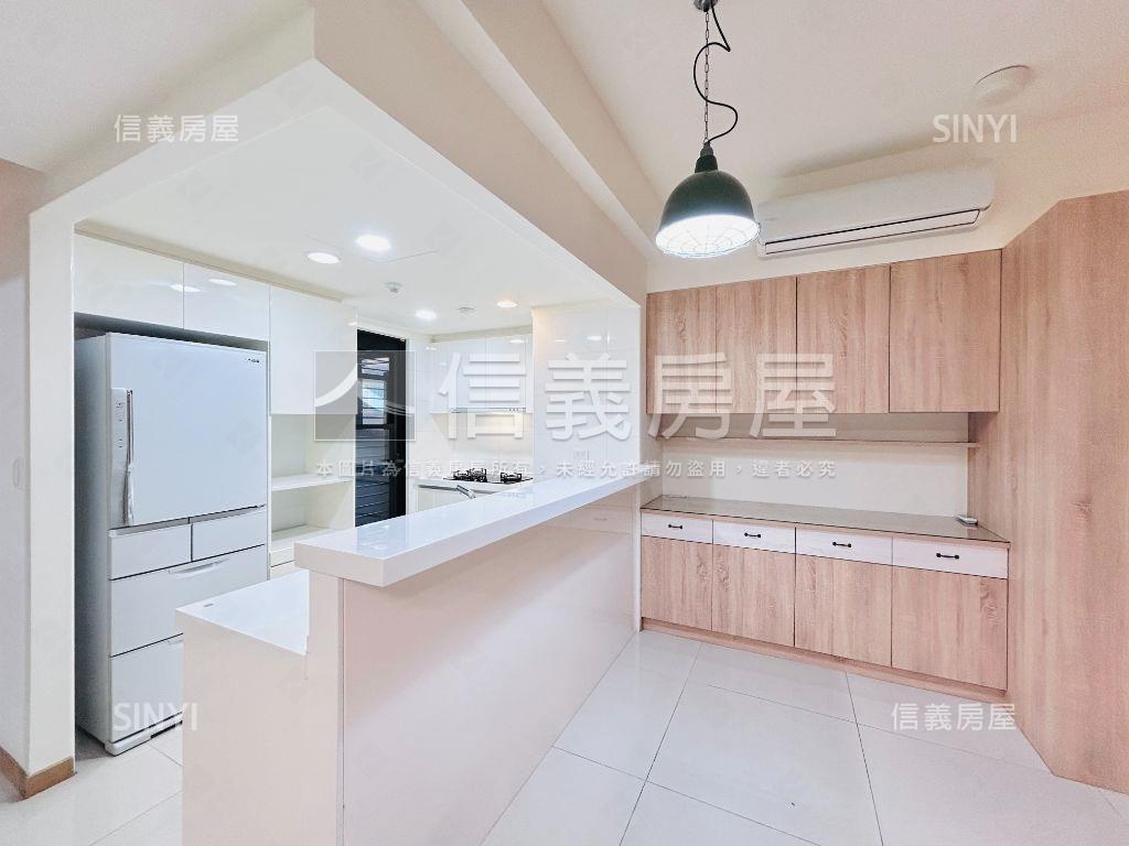 青埔⭐華固天圓三房車位房屋室內格局與周邊環境