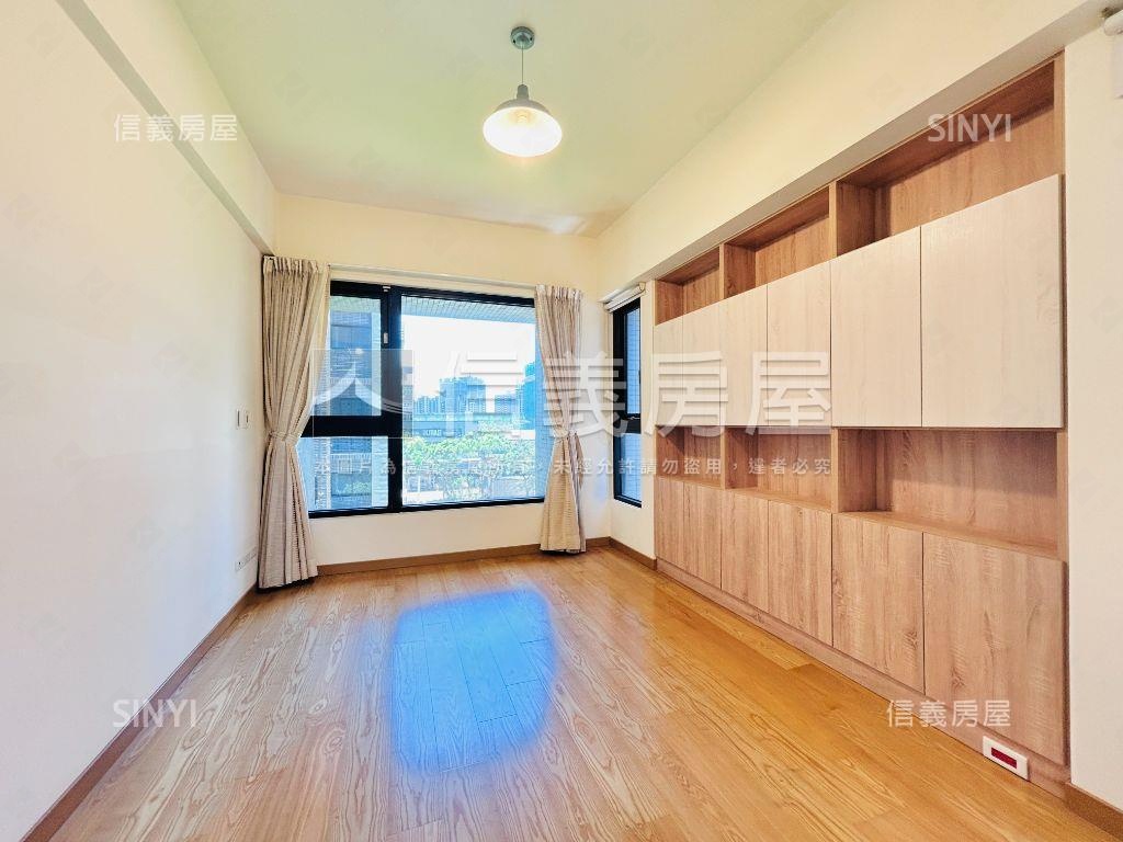 青埔⭐華固天圓三房車位房屋室內格局與周邊環境