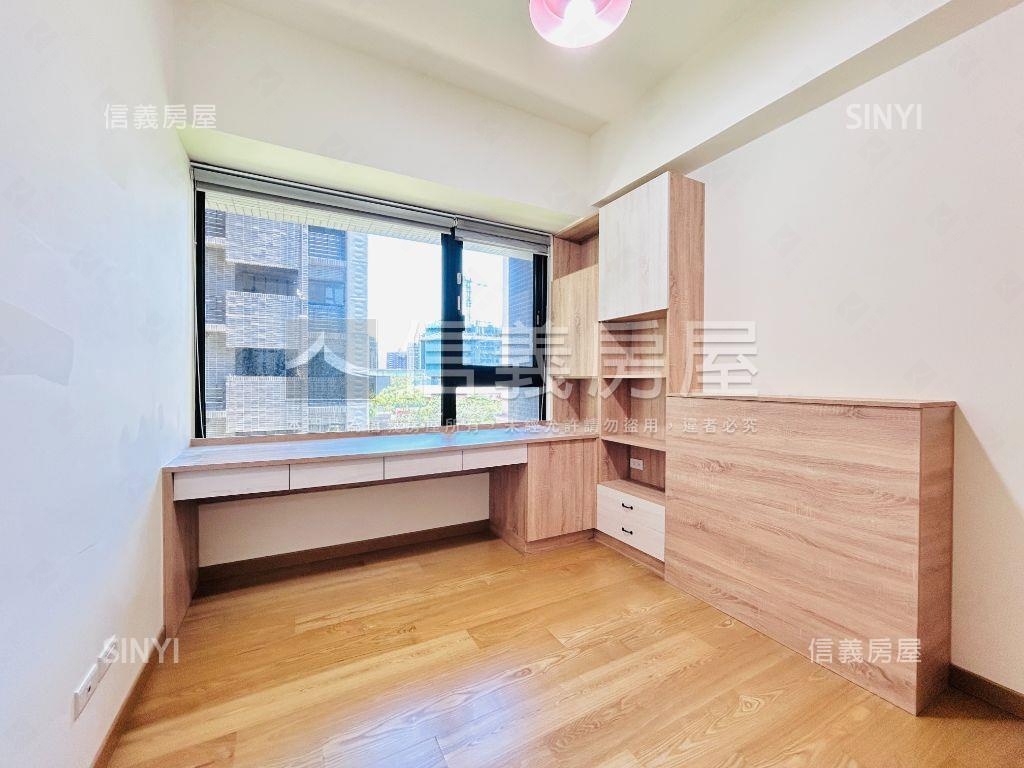 青埔⭐華固天圓三房車位房屋室內格局與周邊環境