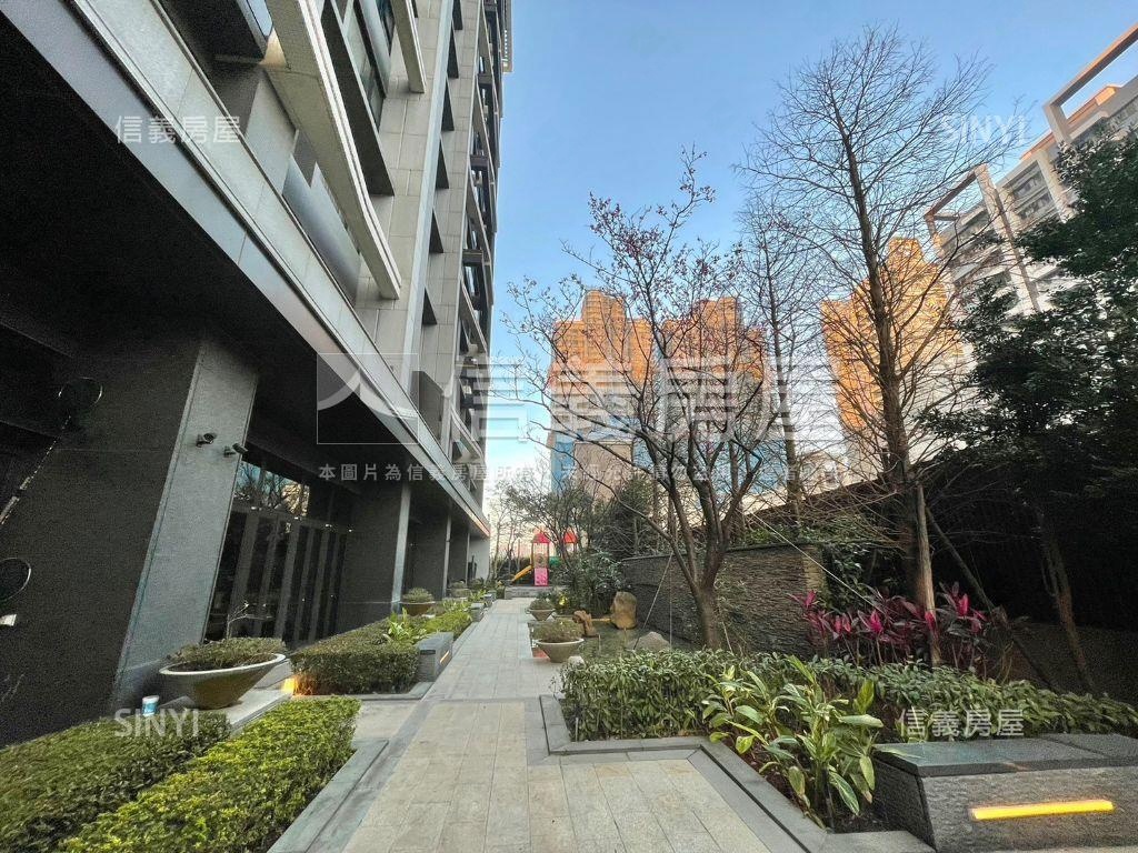 青埔⭐華固天圓三房車位房屋室內格局與周邊環境