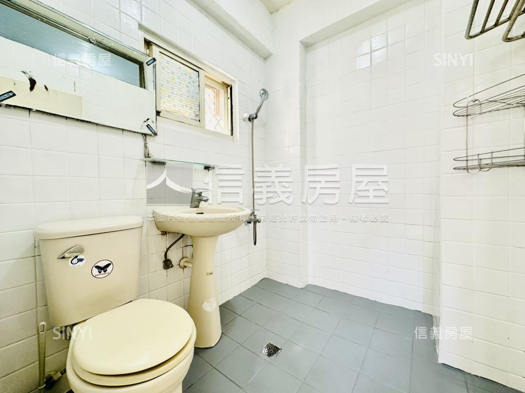 近中興大學康橋採光大三房房屋室內格局與周邊環境