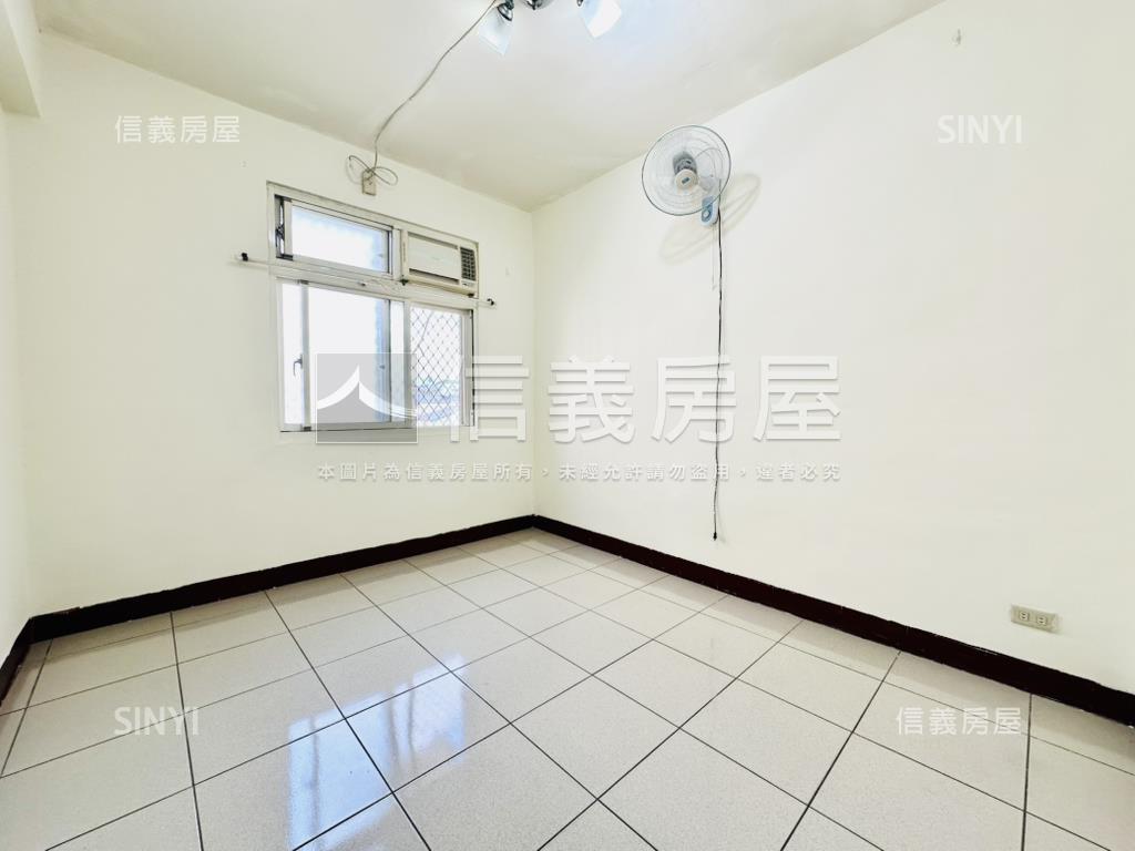 近中興大學康橋採光大三房房屋室內格局與周邊環境