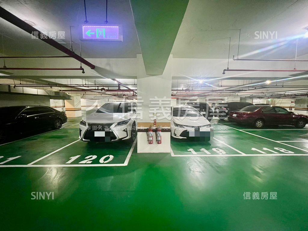環球世貿辦公大樓房屋室內格局與周邊環境