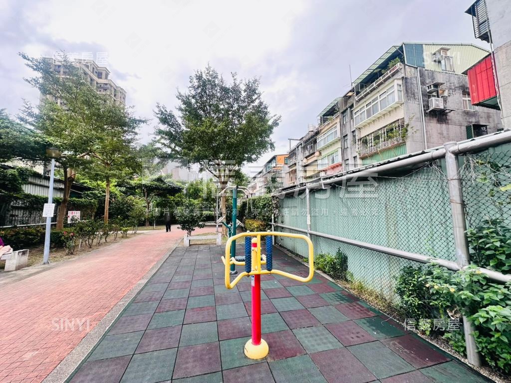 財源廣進三角窗｜黃鑫店面房屋室內格局與周邊環境