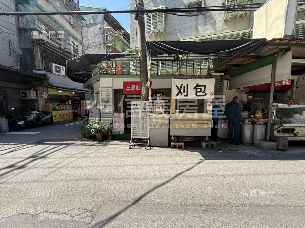 專任邊間三角窗優質店面房屋室內格局與周邊環境