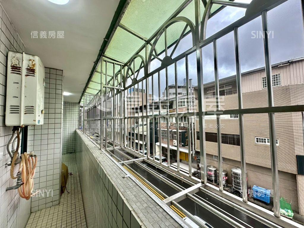 近捷運全新整理大四房房屋室內格局與周邊環境