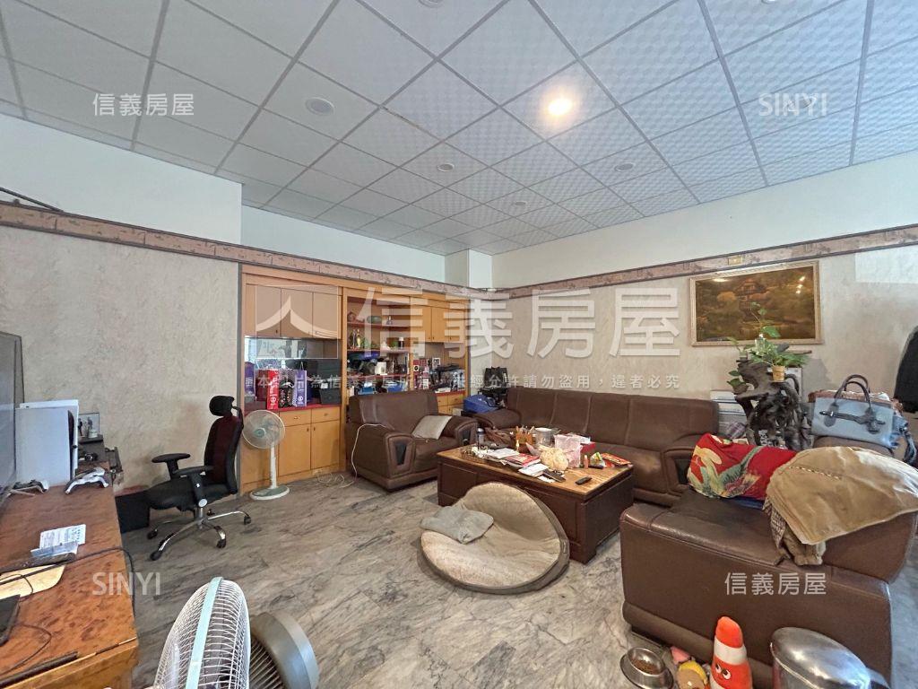 復華街１、２樓金店住房屋室內格局與周邊環境