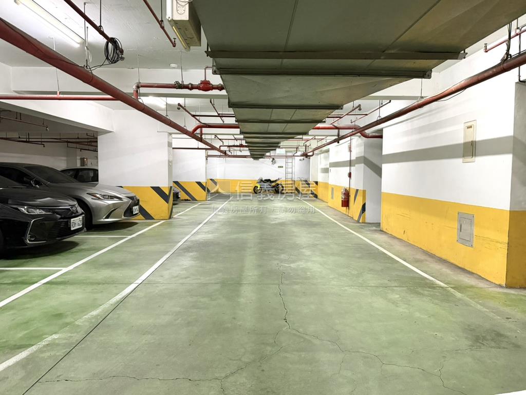萊茵河畔電梯３房＋車位房屋室內格局與周邊環境
