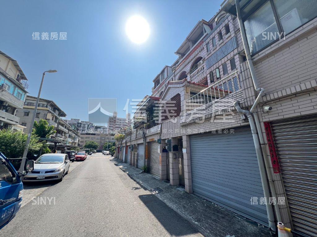 近衛武營ＲＣ寬庭透天房屋室內格局與周邊環境