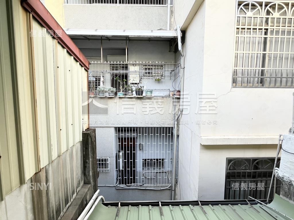 稀有中央公園活巷美透天房屋室內格局與周邊環境