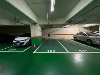 ＥＡＴ時尚館坡平車位