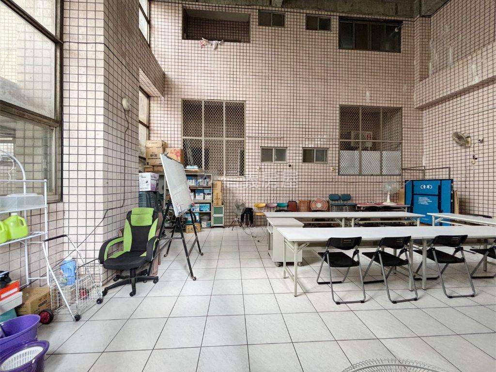 中科兩房少有平面車位房屋室內格局與周邊環境