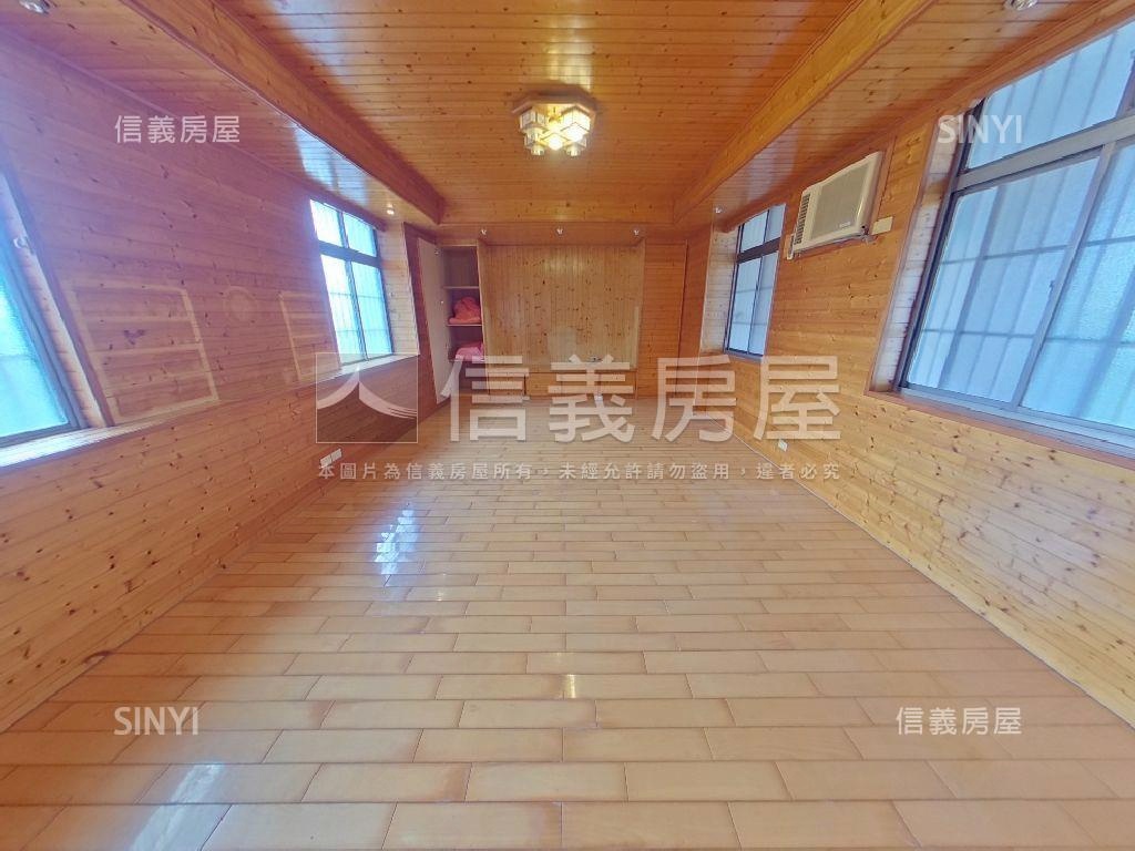 近交流道三面採光大空間房屋室內格局與周邊環境