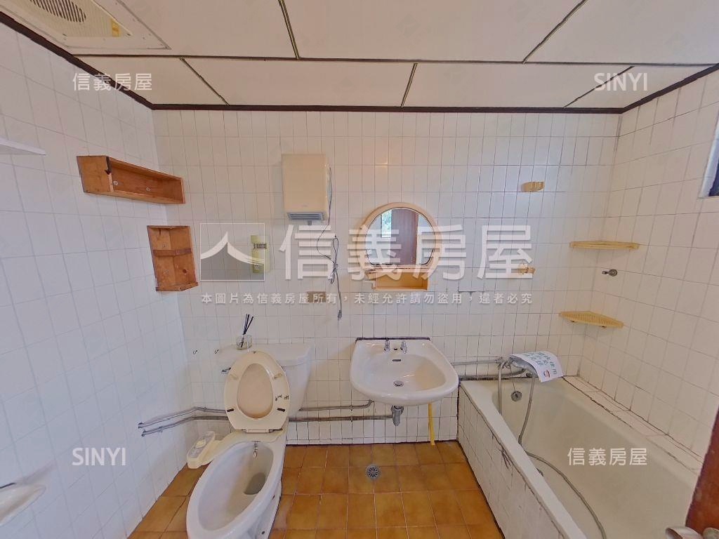 近交流道三面採光大空間房屋室內格局與周邊環境