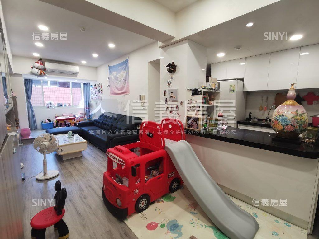 富綠旺裝潢美三房房屋室內格局與周邊環境