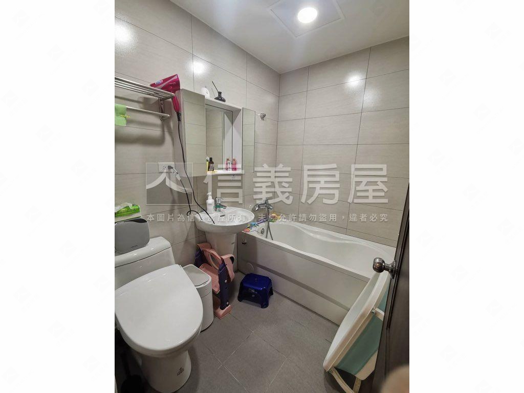 富綠旺裝潢美三房房屋室內格局與周邊環境