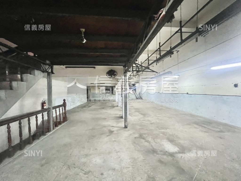 三俊街有貨梯優質廠房房屋室內格局與周邊環境